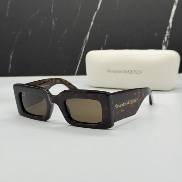 NEW ALEXANDER MCQUEEN AM0433S 002 SUNGLASSES WOMEN HAVANA SQUARE EYEWEAR - Picture 2 of 10